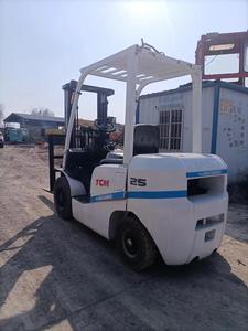 รถยก LPG ขนาด 2.5 ตัน ยี่ห้อ TCM เสาสามท่อน แบบนั่งขับ ล้อยางลม ใช้สำหรับงานภายในอาคาร - Product Image 5