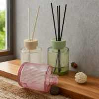 Diffuseur de parfum en verre à rayures 120 ml avec logo personnalisé, décoration d'intérieur avec bouchon à vis, impression sérigraphique couleur personnalisée