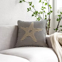 Housses de coussins carrées brodées étoiles de mer en tissu rayé style américain personnalisées en gros pour la décoration intérieure et les appuie-dos