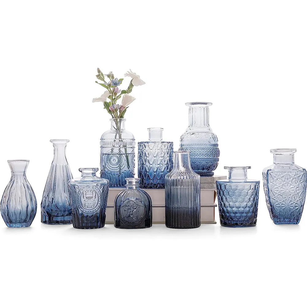 花のセンターピースのための10の小さなガラスの花瓶の青いガラスのつぼみの花瓶セット素朴な結婚式の装飾のためのかわいいヴィンテージの花瓶