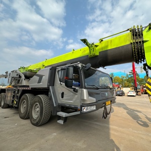 Grúa sobre Camión Usada Zoomlion de 100 Toneladas, Altura de Elevación de 60 m, Cilindro Hidráulico, Componentes Principales del Motor - Product Image 6