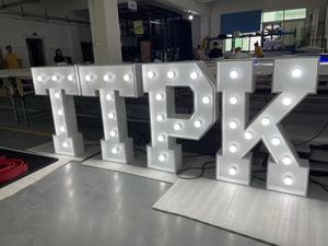 Insegna Luminosa al Neon Mr & Mrs per Eventi Nuziali 2025, Lettere Giganti da 4 Piedi per Pubblicità Aziendale - Product Image 3