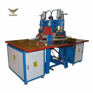 Precio barato de la máquina de grabado de alta frecuencia tipo Pedal 5KW máquina de soldadura de PVC para logotipo de etiqueta de cuero - Product Image 6