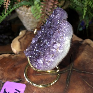 Cœur en cristal de titane violet naturel d'Uruguay, amas d'améthyste brute en forme de cœur, artisanat élégant pour la décoration intérieure - Product Image 2