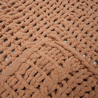 Plaid en polyester ultra doux, tricoté à gros mailles avec motif chevron nordique, se transformant en tapis pour la maison et l'hôtel