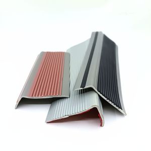 แผ่นยางพีวีซีแบบมีกาวในตัวสำหรับบันไดขอบกันลื่นสำหรับบันได - Product Image 4