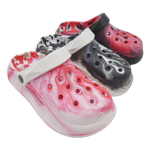Sabots légers pour enfants avec chaussures antidérapantes pour le confort et la sécurité. - Product Image 6
