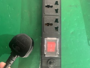 PDU อลูมิเนียมอัลลอยด์แบบติดตั้งบนแร็คขนาด 19 นิ้ว 1U พร้อมเต้ารับอเนกประสงค์ 6-8 ช่อง 10A/16A 220V ได้รับการรับรองมาตรฐาน CE/VDE รับประกัน 3 ปี สำหรับศูนย์ข้อมูล - Product Image 2