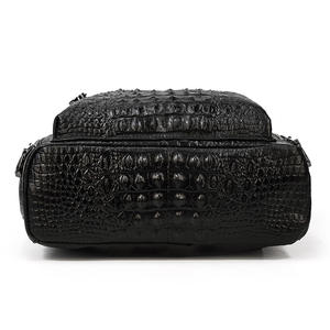 Zaino in vera pelle con fiore di coccodrillo stile coreano borsa da uomo con strato <span class=keywords><strong>superiore</strong></span> in pelle di mucca Multi-funzionale per studenti - Product Image 4
