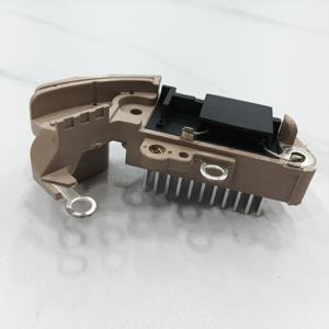IN437 elektrik alternatör voltaj regülatörü 126000-1730 126000-1660 1123-013RS 27700-11070 27700-66040 YR-656 YR-656H 35-8239 - Product Image 1
