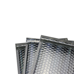 Sobre acolchado de lámina de burbuja metálica duradera Diseño de <span class=keywords><strong>bolsa</strong></span> de entrega de correo urgente para aplicaciones de gama alta - Product Image 5