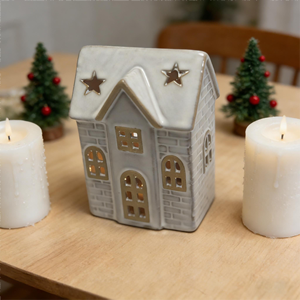 Décoration de <span class=keywords><strong>chalet</strong></span> en céramique avec toit givré et lumière LED - Accent saisonnier pour l'hiver et les fêtes - Product Image 6