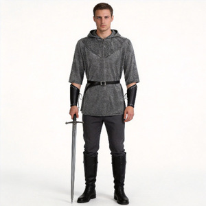 Disfraz de caballero de malla metálica con capucha, muñequeras y cinturón, estilo medieval, para cosplay y espectáculos. - Product Image 1