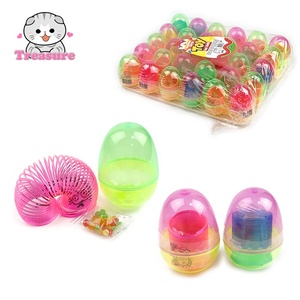 Caramelos al por mayor etiqueta privada personalizada juguete interesante huevo caramelo colorido caramelo duro y bobina de resorte juguete para niños delicioso juguete caramelo - Product Image 2