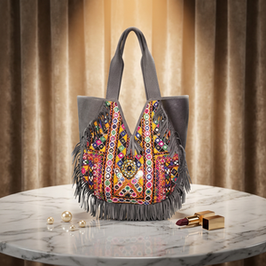 Sac à main pour femme KAMARVY, style ethnique Banjara, sac à bandoulière en cuir véritable brodé traditionnel indien, tissu recyclé en coton - Product Image 4
