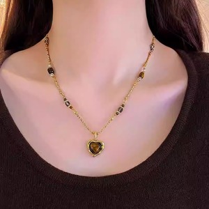 Nuova Collana <span class=keywords><strong>in</strong></span> Lega Stile Retrò Minimalista con Cuore <span class=keywords><strong>in</strong></span> Occhio di Tigre Marrone Caramello e Catena <span class=keywords><strong>in</strong></span> Bambù - Elegante, di Alta Gamma, Versatile per Autunno/Inverno - Product Image 4