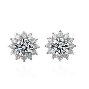 Boucles d'oreilles en or massif plaqué or blanc 5 mm avec certificat GRA Moissanite - Product Image 1