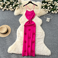 Robe longue élégante pour femme à fines bretelles en tricot avec décor floral 3D, dos croisé, moulante, décontractée, pour soirée ou usage quotidien