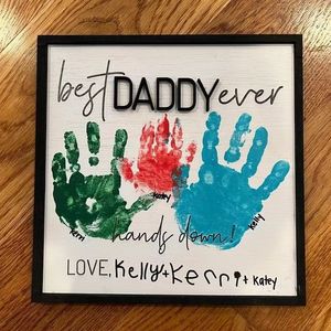 งานฝีมือพิมพ์ลายมือครอบครัว DIY ของขวัญวันพ่อ ป้ายกรอบรูป "พ่อที่ดีที่สุด" - Product Image 2
