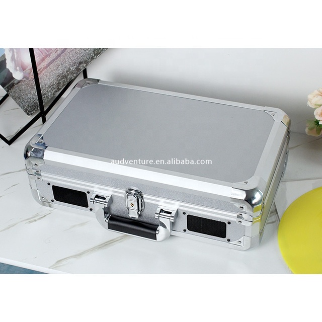 China Factory Supplied Competitive Advantage Muiltifuctional Gramophone Vinyl Record Player BT Turntable Technics Speakers