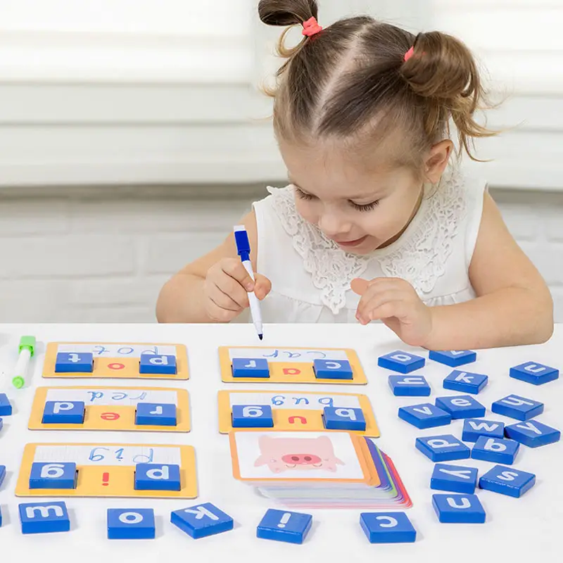 2024年の新しいワードフラッシュカードとレターブロックのスペルと手書きの組み合わせと漫画のパターンのおもちゃ子供向けの教育玩具