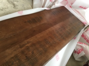 Plateau de table à manger en chêne massif à bord vif, teinté en noyer, style antique - <span class=keywords><strong>Planche</strong></span> de bois massif pour restaurant et maison - Product Image 5