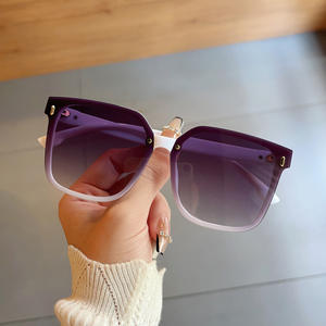 Gafas de Sol Cuadradas Qianai UV400 con Lentes de PC, Montura sin Marco, Elegantes, Color Albaricoque, Retro, Clásicas, Blanco, Verde Bosque - Product Image 2