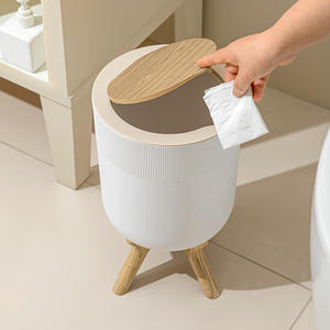 Cubo de Basura Cilíndrico Sanbei con Tapa de Botón, Estilo Madera, Reforzado y Reciclable para Interiores - Product Image 2