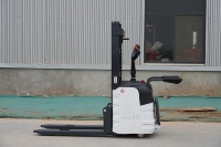 Apilador Eléctrico Solreign CDD 1t 1000kg 3m de Elevación, Transpaleta para Almacén con Batería de Litio, Desplazador Lateral Hidráulico para Materiales