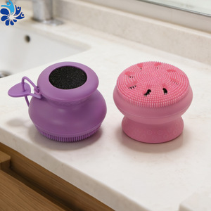 Soft Large Octopus Silicone Facial Cleansing Brush For Blackheads Removal And Makeup Puff Cleaning With Comfortable Grip - Product Image 3