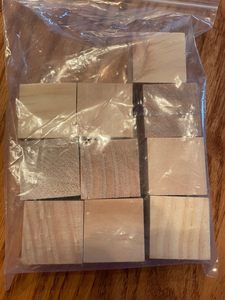 <span class=keywords><strong>Cube</strong></span> <span class=keywords><strong>en</strong></span> bois 1 pouce Cubes de <span class=keywords><strong>pin</strong></span> carrés inachevés blocs <span class=keywords><strong>en</strong></span> bois <span class=keywords><strong>massif</strong></span> vierges projets de bricolage pour la fabrication de puzzles artisanat pour les enfants - Product Image 4