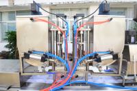 Machine automatique de fabrication d'œufs surprise, de formage, de remplissage, de scellage et d'emballage d'œufs au chocolat