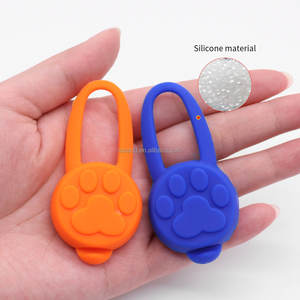 Moda nueva mascota silicona LED lámpara perro brillante colgante noche seguridad silicona luz colgantes perro silicona LED mascota etiqueta mascota collares - Product Image 6