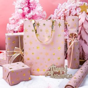 กระดาษห่อของขวัญสีชมพูคราฟท์ ขนาด 17x197 นิ้ว ลายเมทัลลิก 3 มิติ ปั๊มฟอยล์สีชมพูทอง ประกายดาวระยิบระยับ สำหรับวันเกิด งานเลี้ยงฉลองเด็กแรกเกิด และบรรจุภัณฑ์ของขวัญ - Product Image 2