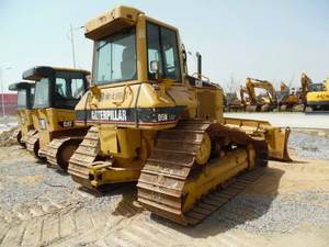 Bulldozer sur chenilles Caterpillar D5N d'occasion, bulldozer CAT D5N avec lame - Product Image 3