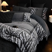 Parure de lit quatre pièces de luxe haut de gamme en velours mat imprimé numériquement, anti-statique, 600 fils/cm², haute densité