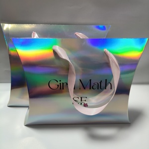 Boîte de luxe personnalisée pour emballage de perruques, foulards et cheveux, style oreiller, avec finition laser - Product Image 3