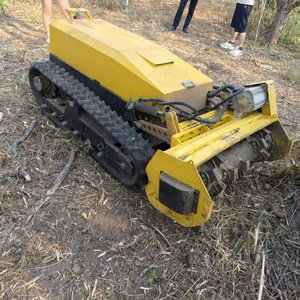 Machine télécommandée pour le défrichement et <span class=keywords><strong>la</strong></span> coupe de l'herbe sur terrain montagneux ; Machine économique pour l'élimination des forêts, de l'herbe et des arbustes - Product Image 6