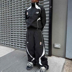 Set Giacca <span class=keywords><strong>e</strong></span> <span class=keywords><strong>Pantaloni</strong></span> Antivento in Nylon Leggero con Logo Personalizzato, Completo Sportivo Due Pezzi - Product Image 3