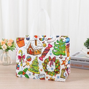 Bolsas de compras de copos de nieve esmerilada Tema blanco azul helado Suministros para festivales de las maravillas de invierno - Product Image 3