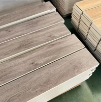 Vielseitige Ineinandergreifende PVC SPC Vinyl-Fliesen Planken Bodenbelag für Fitnessstudio Badezimmer Krankenhaus Werkstatt Küche Schule Garage & Innenhof