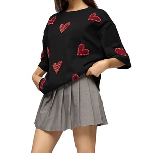 Camisetas de Verano de Alta Calidad Personalizadas con Bordado de Corazón en 3D, Manga Corta, Corte Holgado y Tejido Grueso para Mujer - Product Image 3