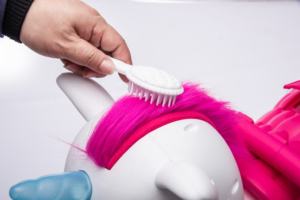 Voiture électrique en forme de <span class=keywords><strong>licorne</strong></span> 2024 avec des jouets à peigne pour filles, voiture à monter - Product Image 2