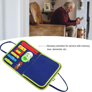 Coperta Sensoriale per Anziani con Demenza e Alzheimer, Ausilio Terapeutico con Pannelli Tattili - Product Image 4