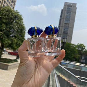 Botella de perfume de cristal de zafiro de 30 ml, botella de perfume independiente con atomizador, botella de repuesto para maquillaje y agua. - Product Image 4