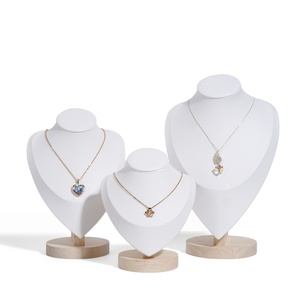 Exhibidor de Joyería de Madera Personalizable, Soporte para Cadenas, Organizador en Forma de Corazón, Exhibidor de Joyas - Product Image 3