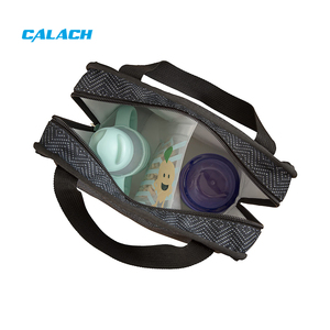 <span class=keywords><strong>Sac</strong></span> <span class=keywords><strong>isotherme</strong></span> de voyage pour biberons et lait maternel en polyester de haute qualité avec isolation en feuille d'aluminium - Product Image 3