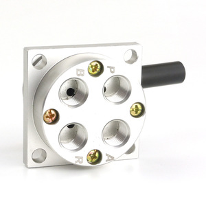 K34R6-8D วาล์วแบบแมนนวลสามทาง 10 มม. วาล์วนิวเมติกแบบติดตั้งบนแผงควบคุม ใช้กับการเปลี่ยนทิศทาง - Product Image 3