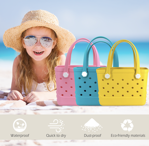 กระเป๋าโท้ทชายหาดแบบมีรูระบายอากาศ ดีไซน์แฟชั่น unisex กันน้ำ น้ำหนักเบา ความจุเยอะ ผลิตจากวัสดุ EVA พร้อมจี้ห้อยตกแต่ง - Product Image 4