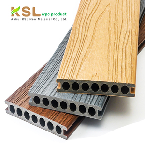 Terraza Exterior Tradicional con Apariencia de Madera, Tarima de WPC Coextruido Impermeable, Superficie Cepillada Hueca, Garantía de 5 Años - Product Image 4